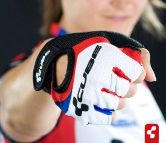Перчатки Cube  Race  размер S Летние перчатки с обрезанными пальцами и застежкой-липучкой.